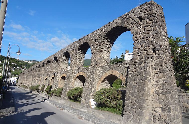 Acquedotto dei Pilastri
